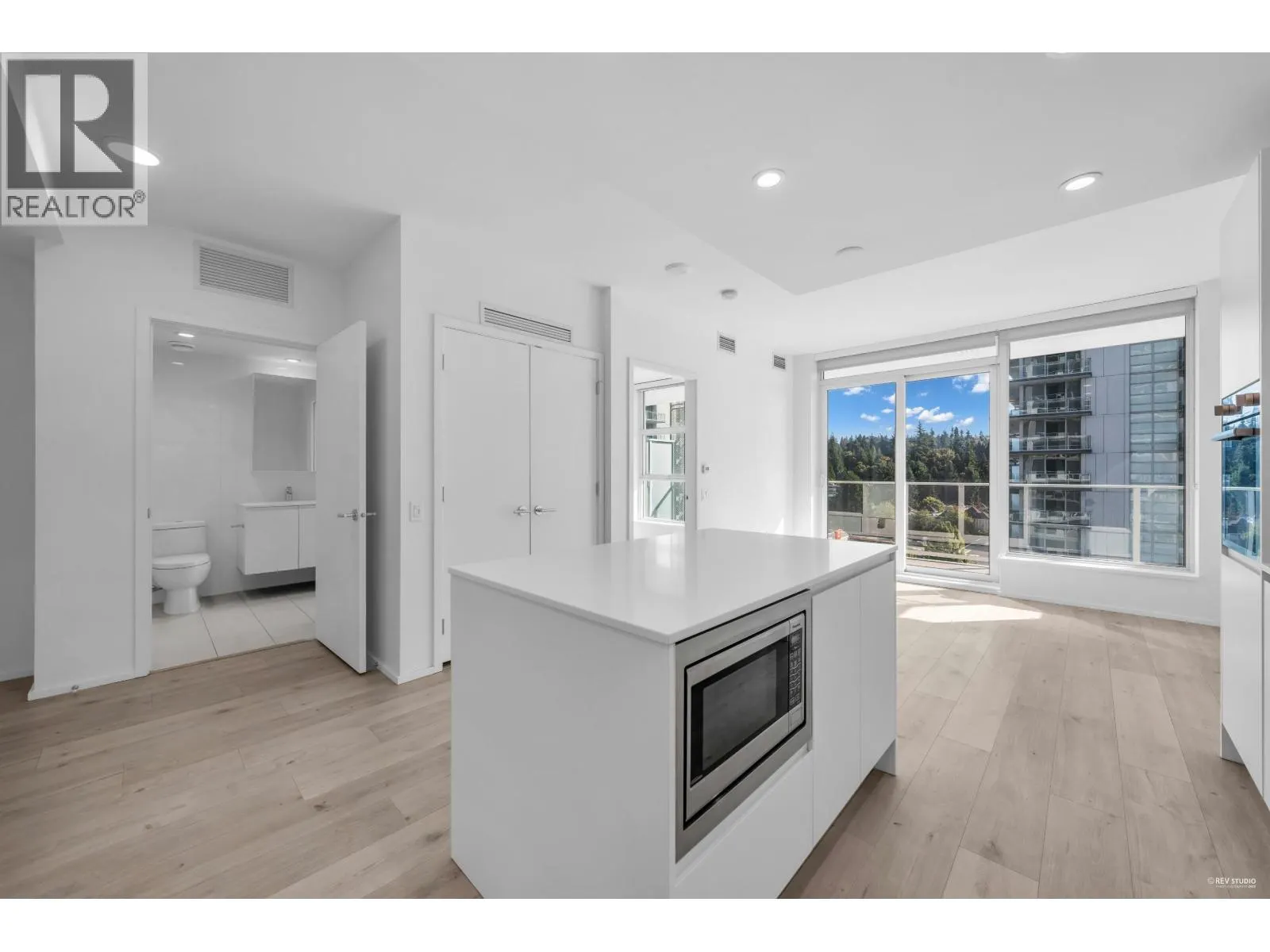 804 3833 EVERGREEN PLACE