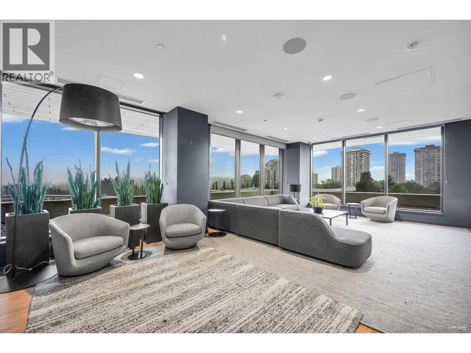 804 3833 EVERGREEN PLACE