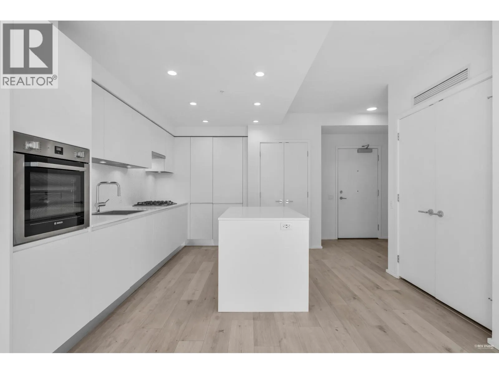 804 3833 EVERGREEN PLACE