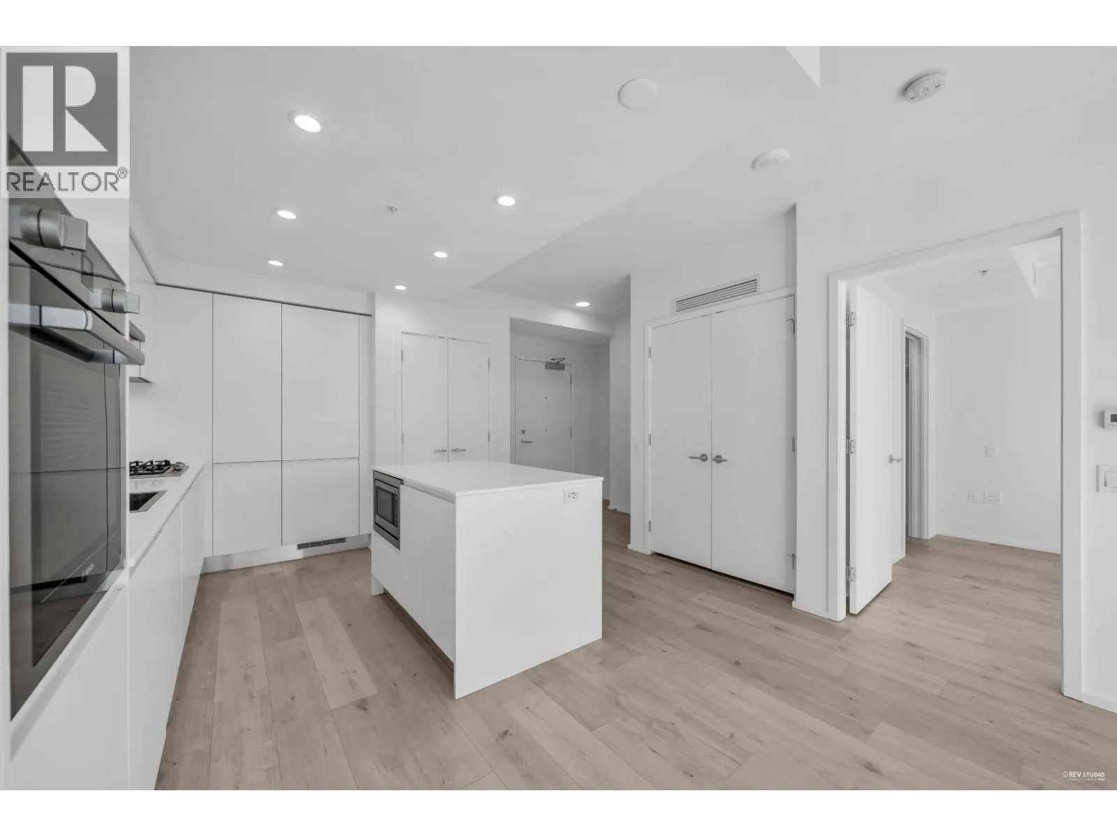 804 3833 EVERGREEN PLACE