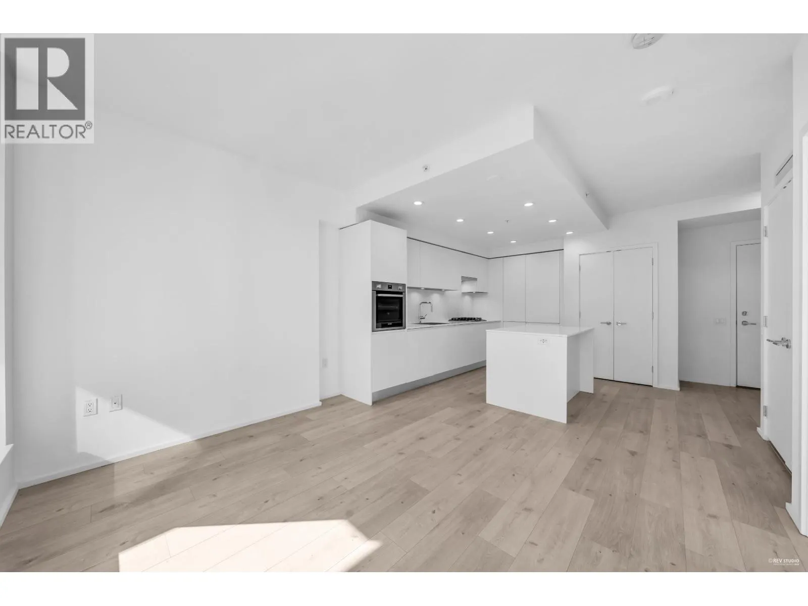 804 3833 EVERGREEN PLACE
