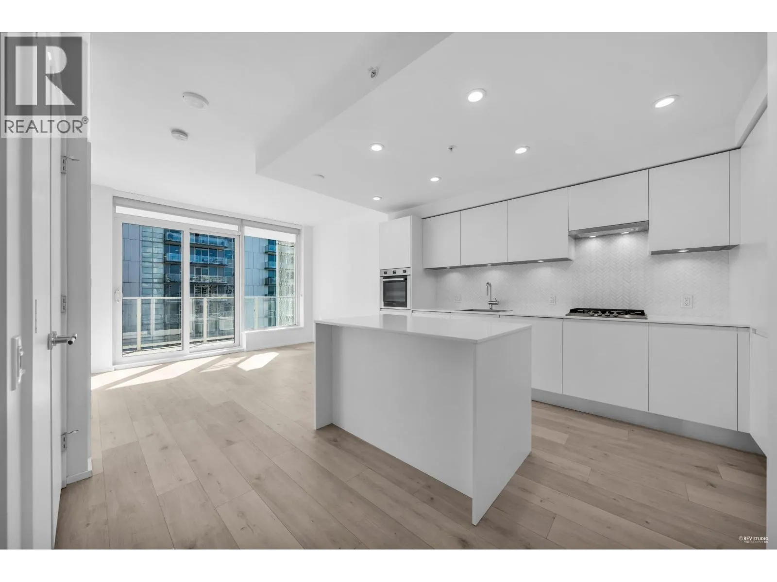 804 3833 EVERGREEN PLACE