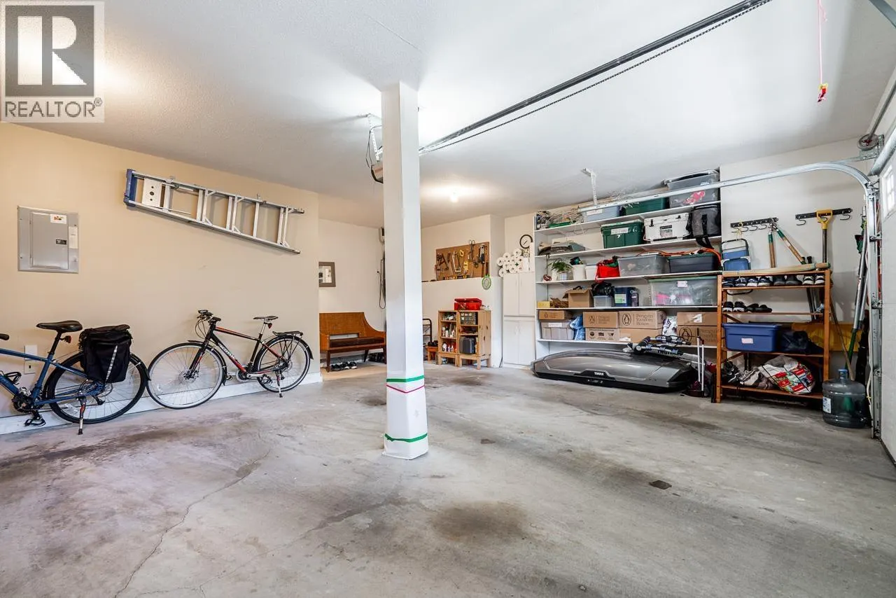 45 5221 OAKMOUNT CRESCENT