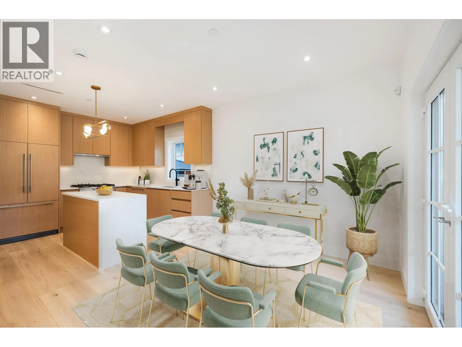 263 W 6TH STREET
