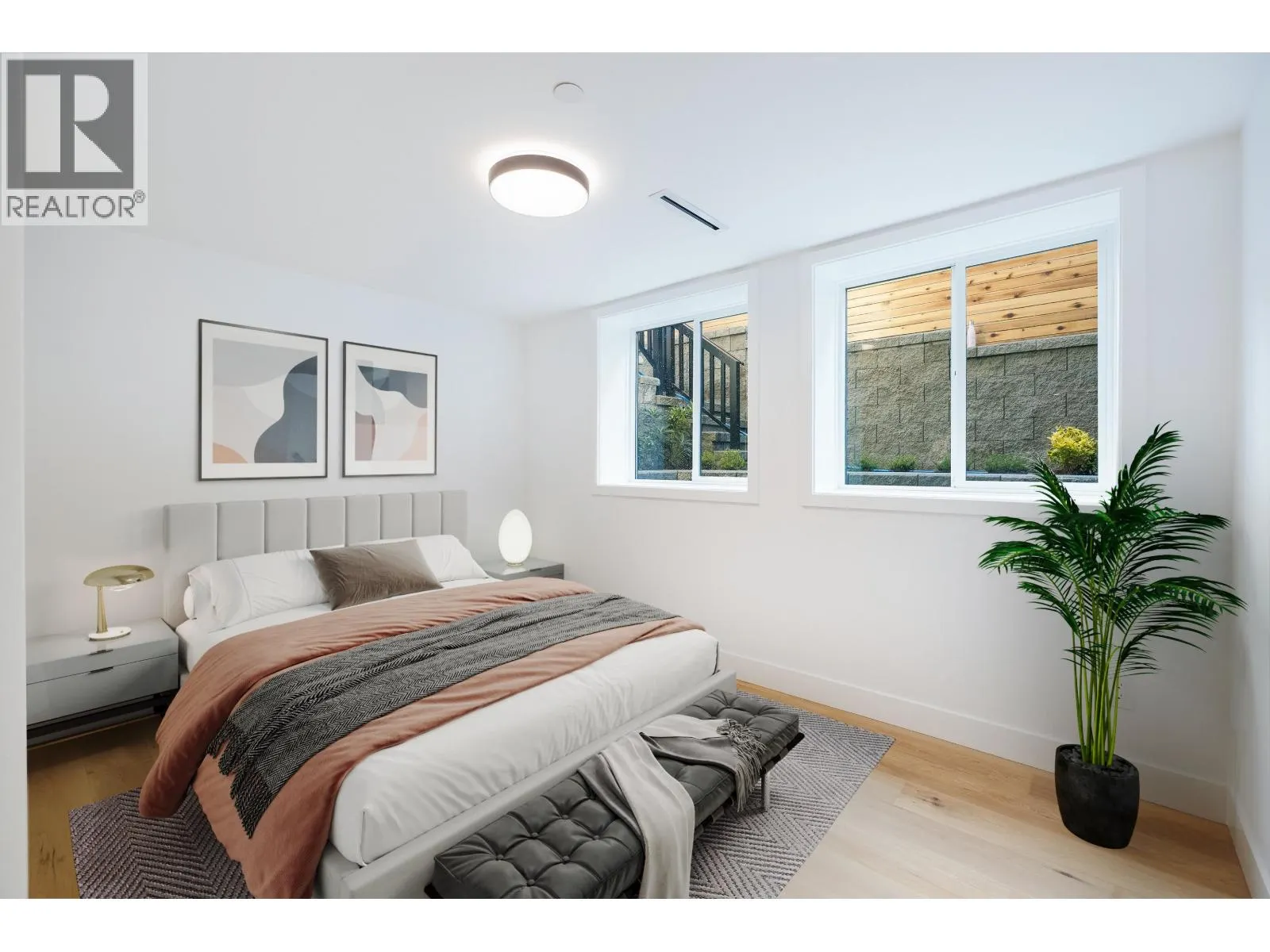 263 W 6TH STREET