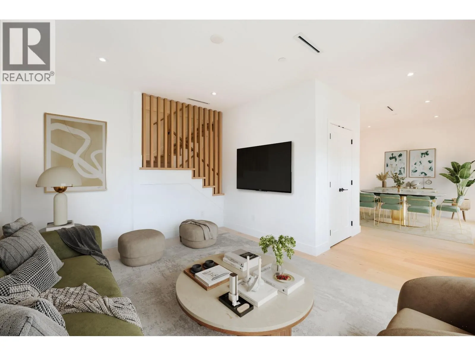 263 W 6TH STREET