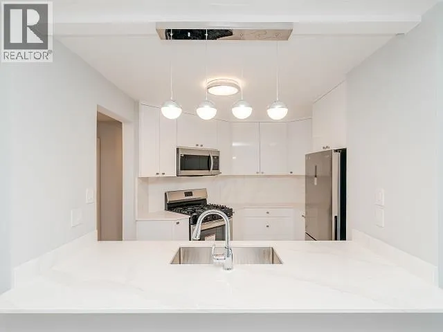 303 1415 W GEORGIA STREET