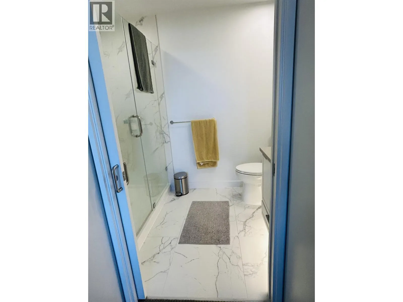 411 7799 17TH STREET