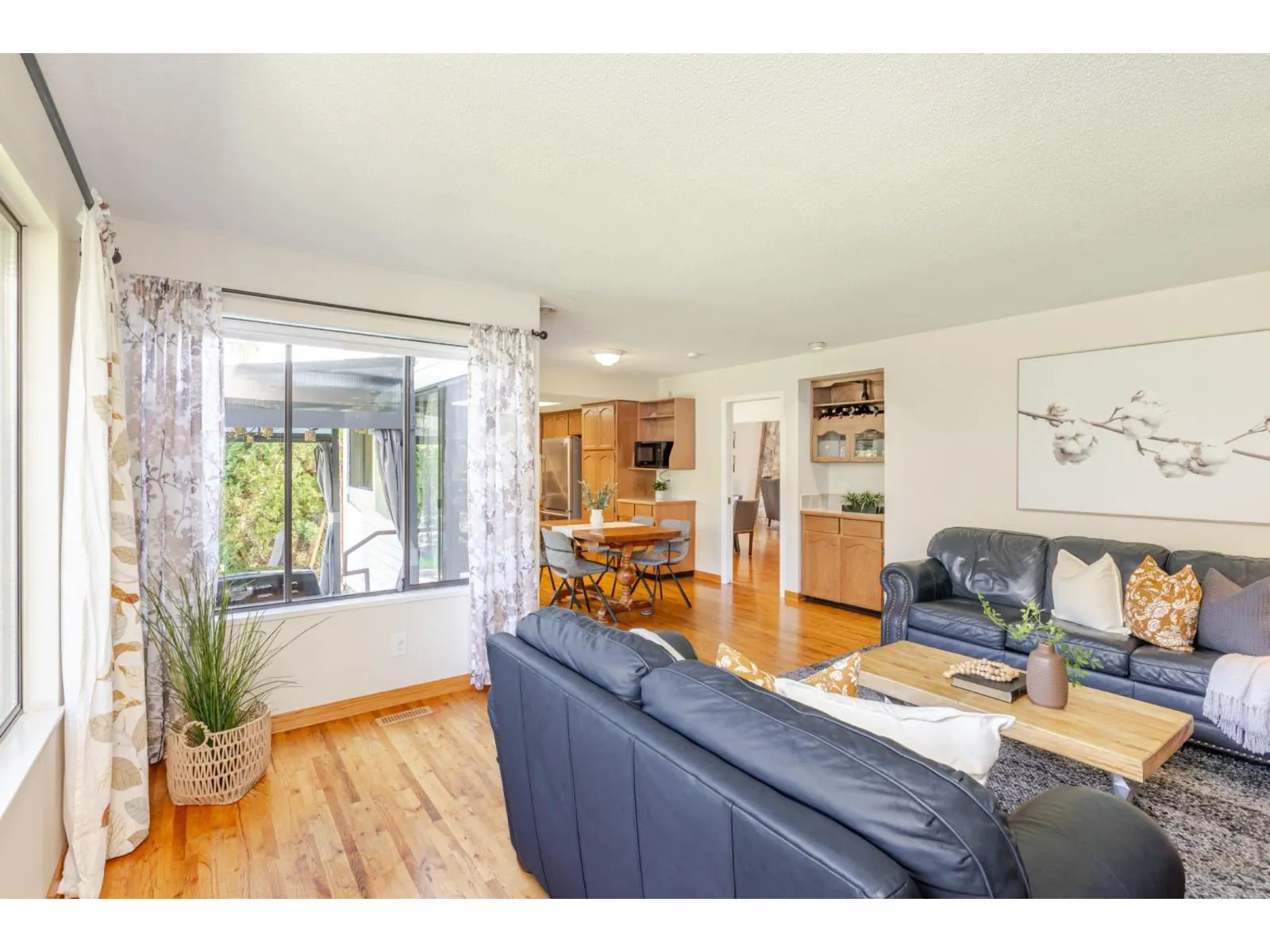 10758 FRASERGLEN DRIVE