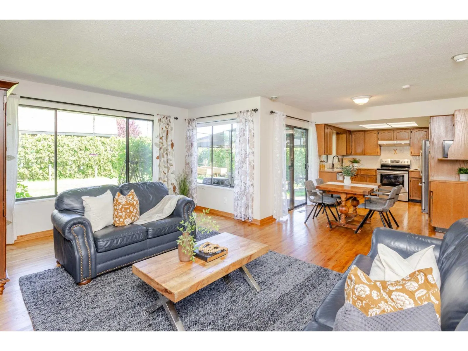 10758 FRASERGLEN DRIVE