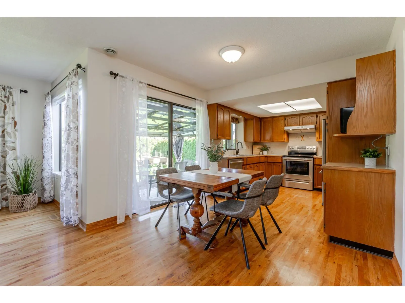 10758 FRASERGLEN DRIVE
