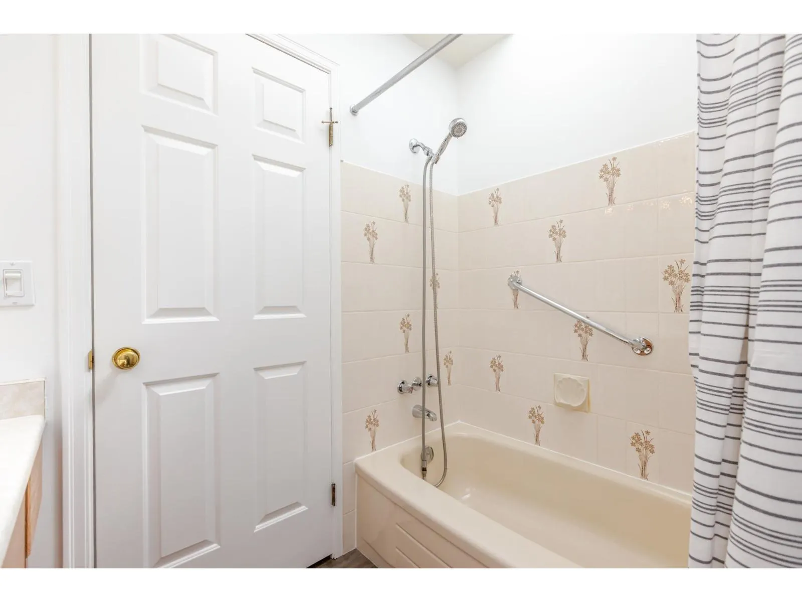 10758 FRASERGLEN DRIVE