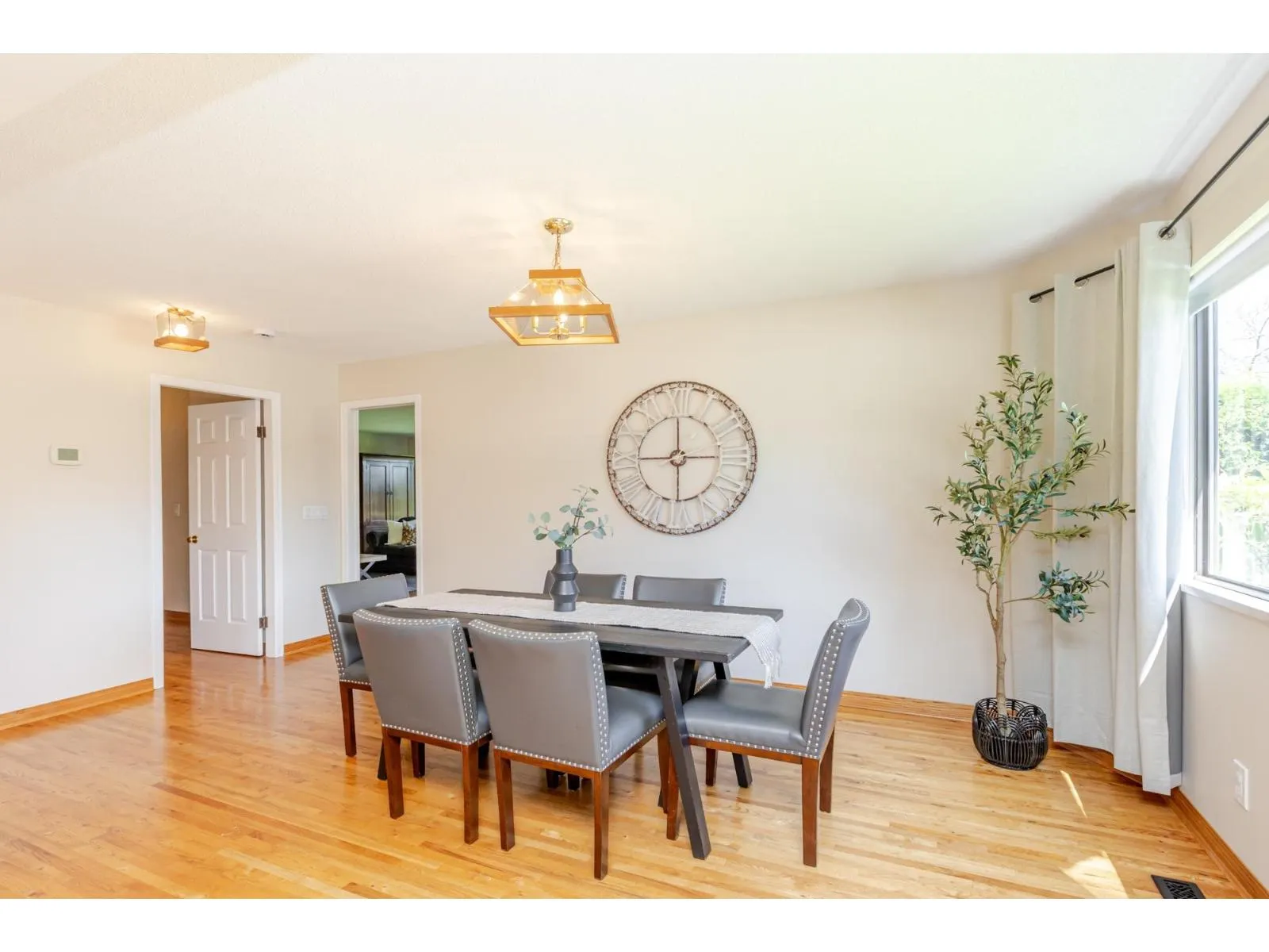10758 FRASERGLEN DRIVE