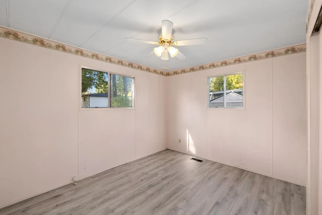 176 1840 160 STREET