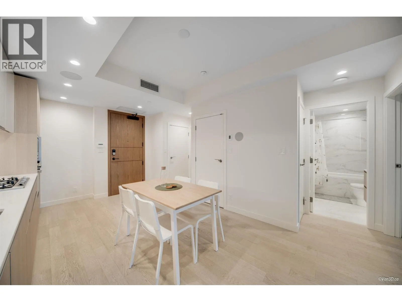 913 6811 PEARSON WAY