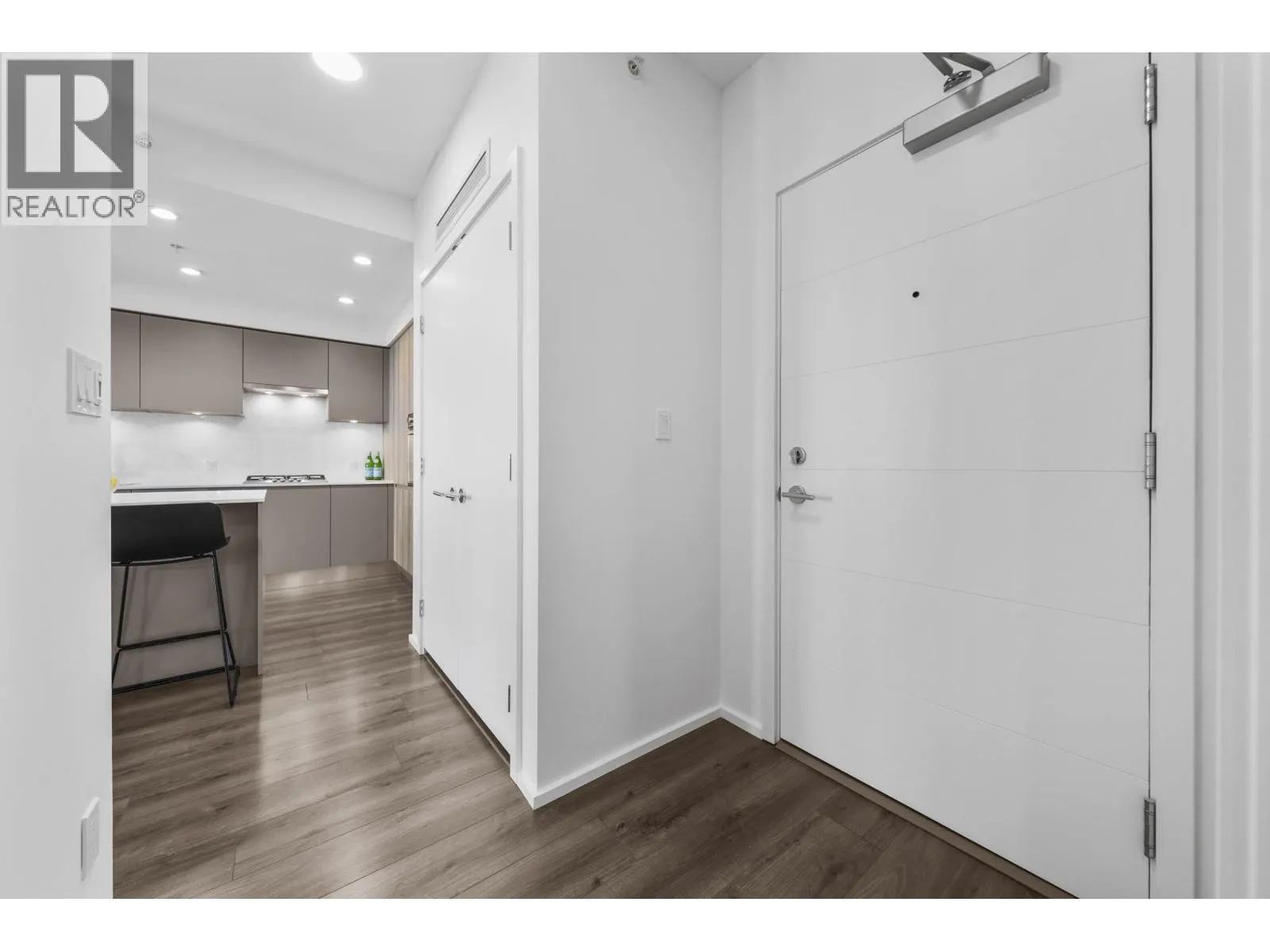 4104 3833 EVERGREEN PLACE