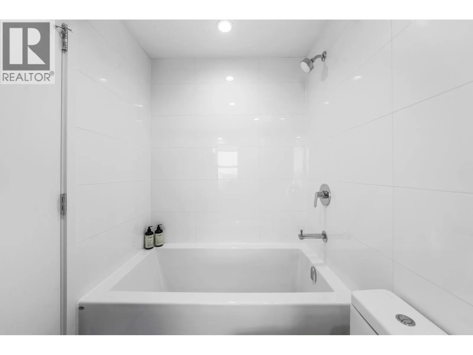 4104 3833 EVERGREEN PLACE