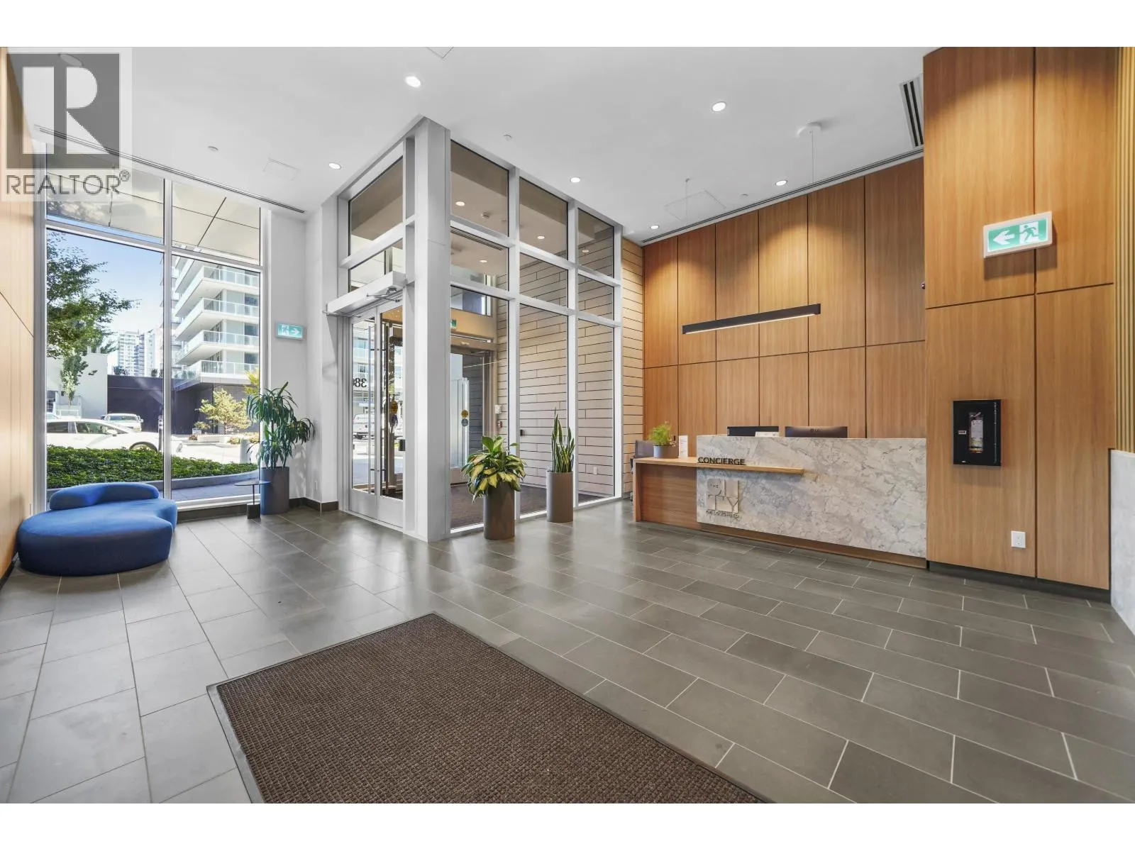 4104 3833 EVERGREEN PLACE