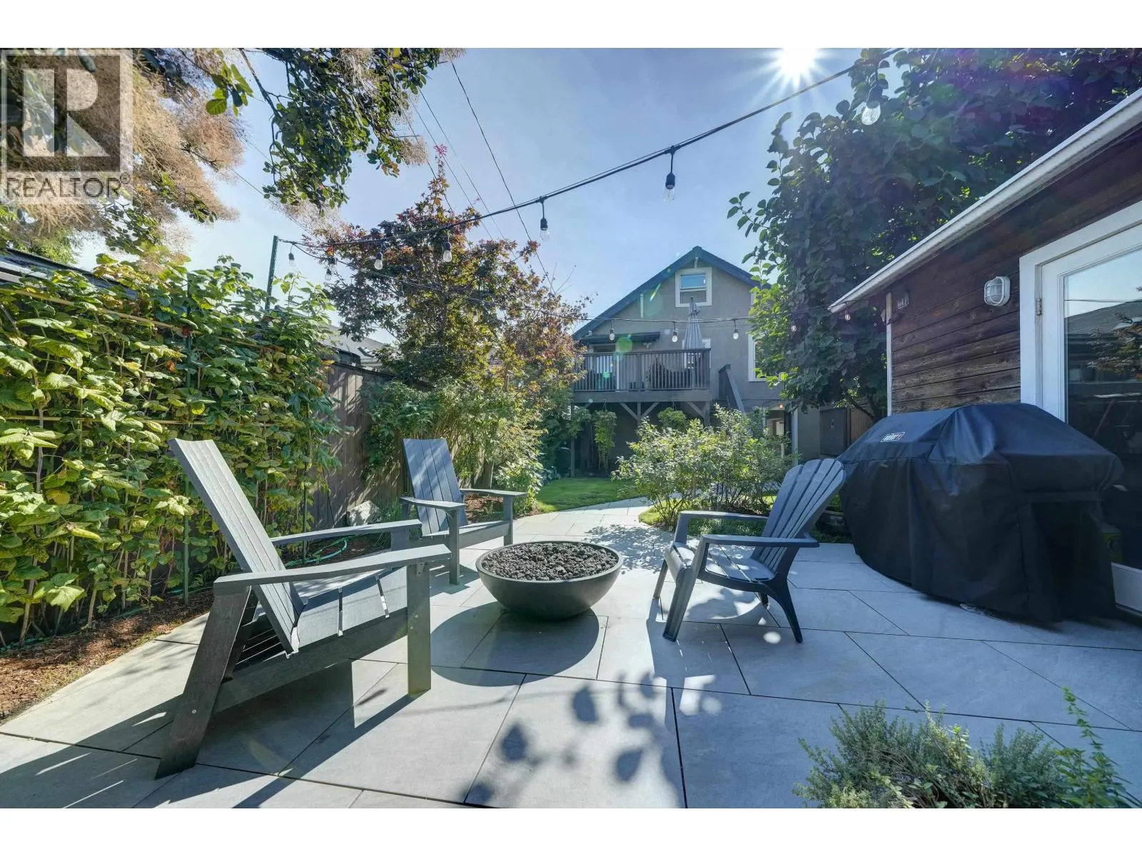 2249 NAPIER STREET