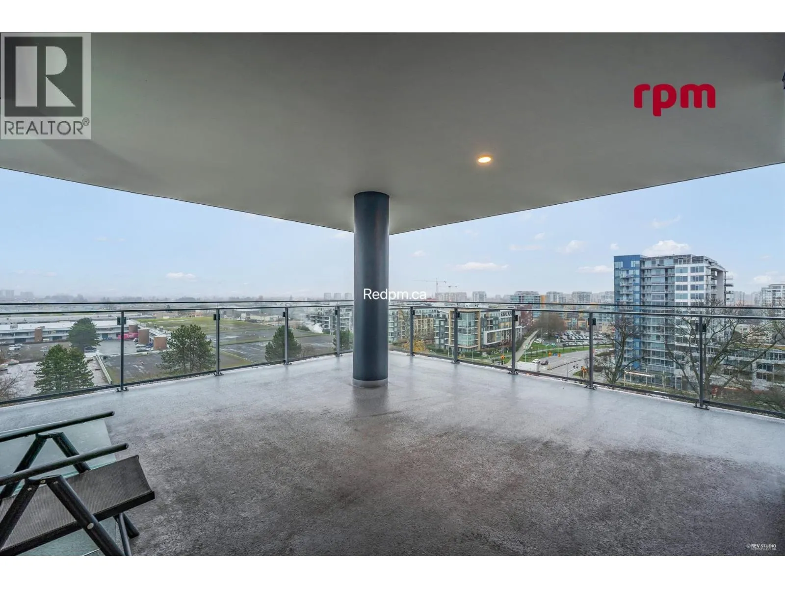 9xx 6833 PEARSON WAY