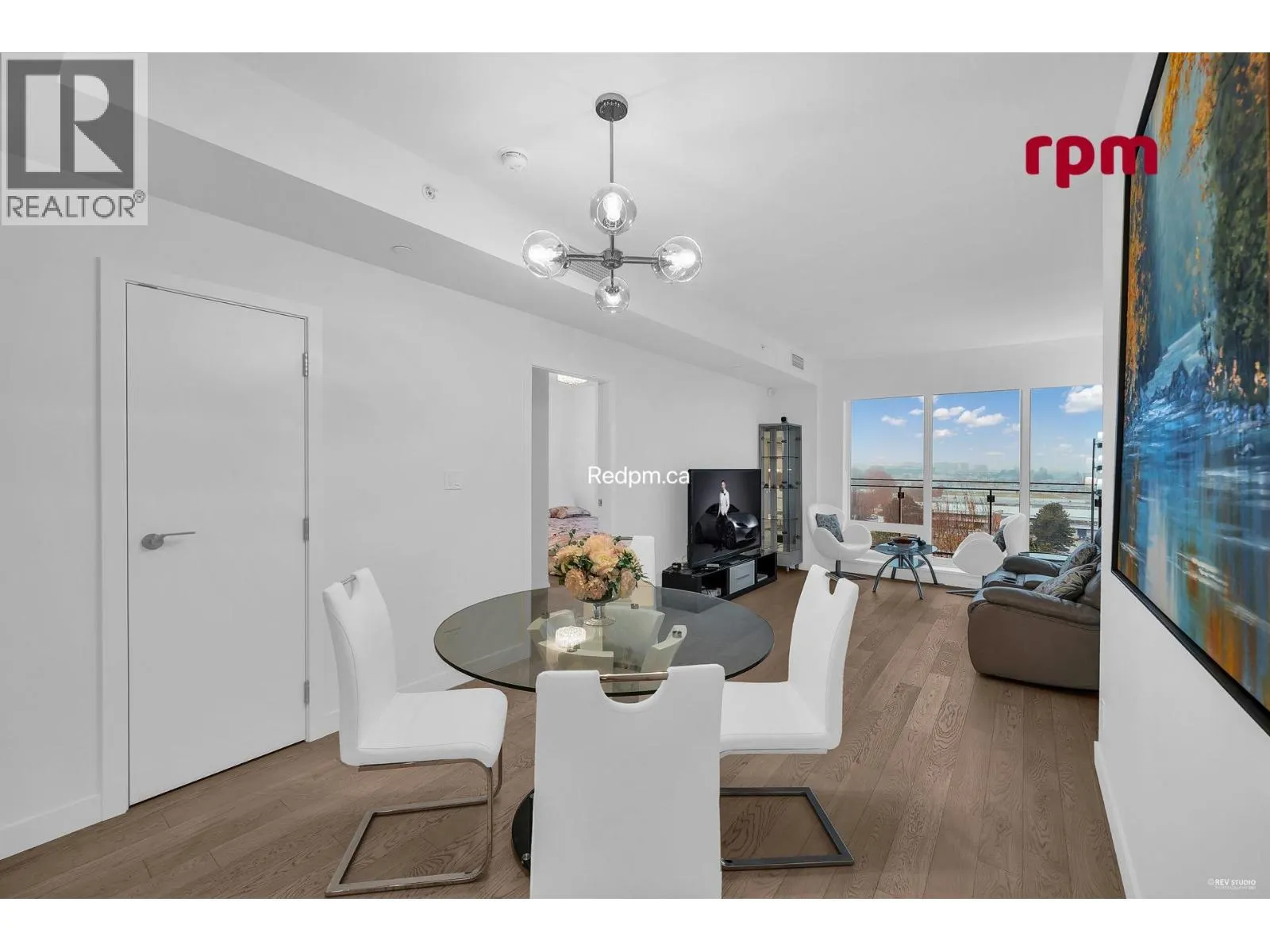 9xx 6833 PEARSON WAY