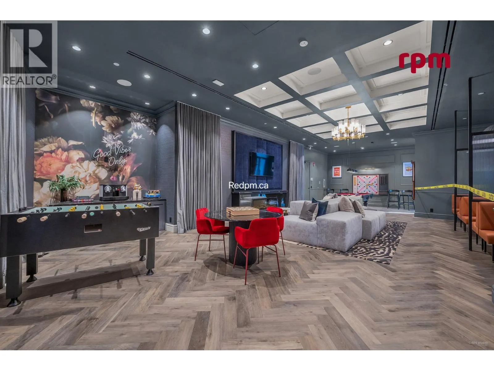 9xx 6833 PEARSON WAY