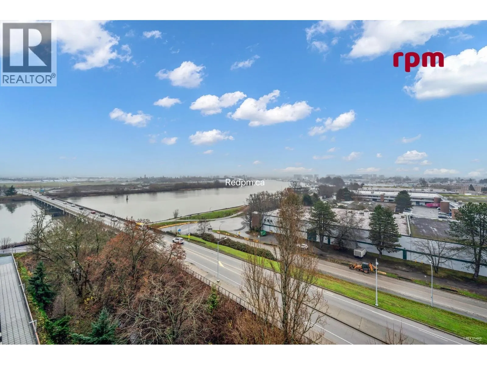 9xx 6833 PEARSON WAY