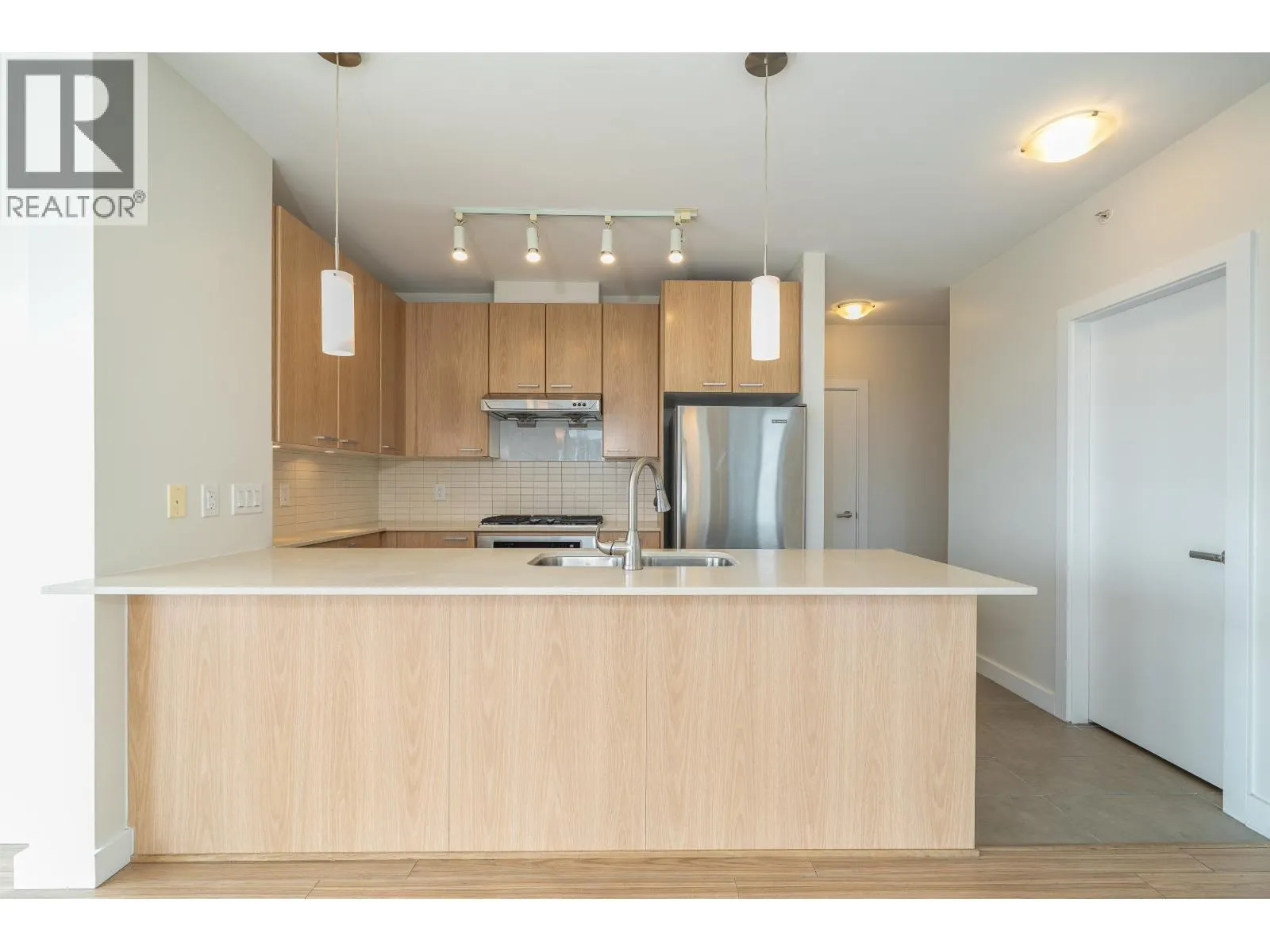 2805 2955 ATLANTIC AVENUE