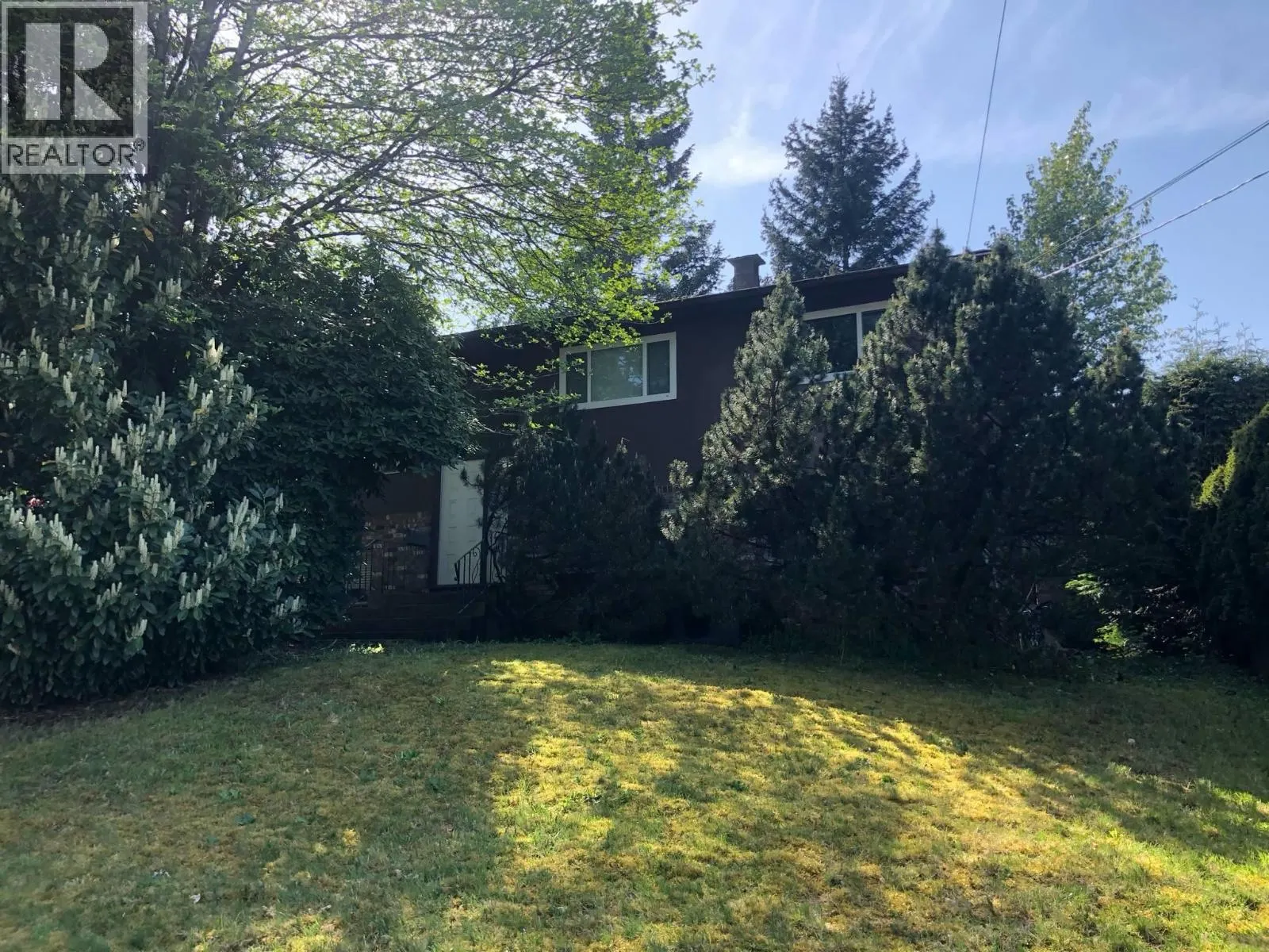 1528 EASTERN DRIVE