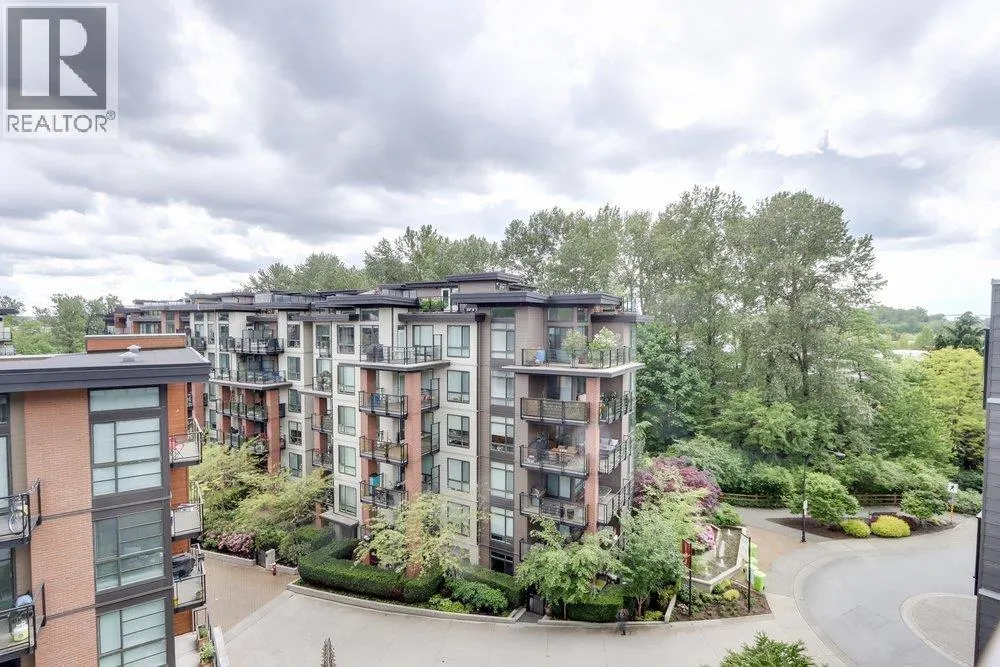 725 MARINE DRIVE