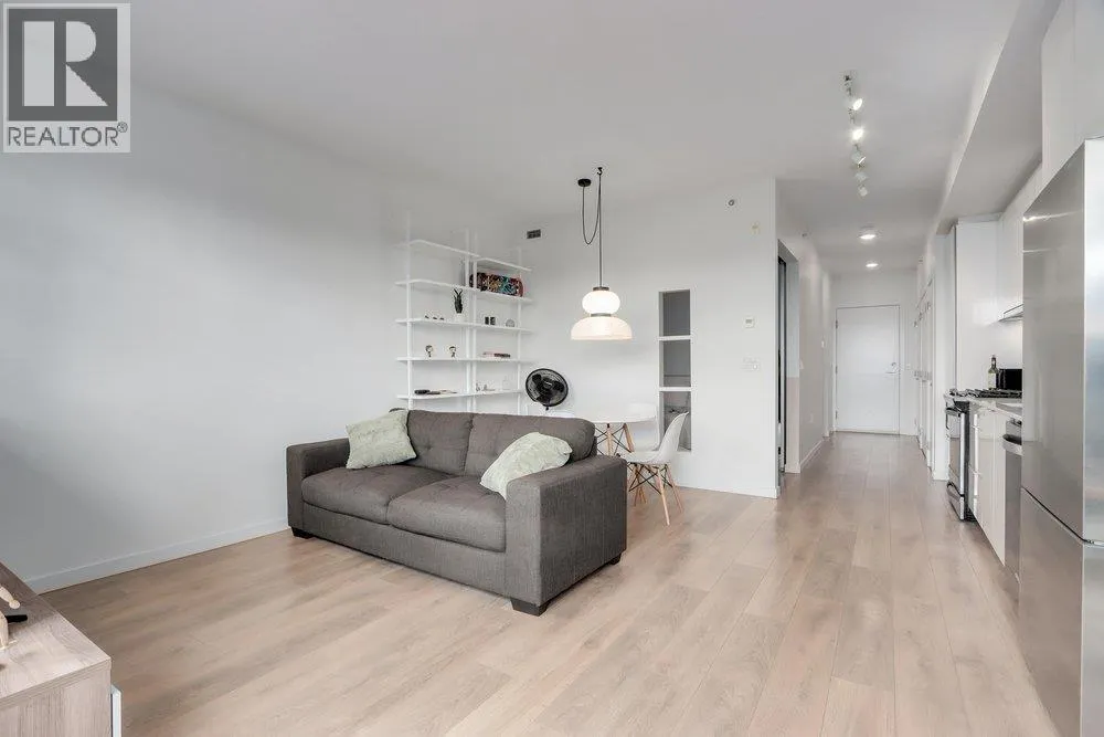 725 MARINE DRIVE