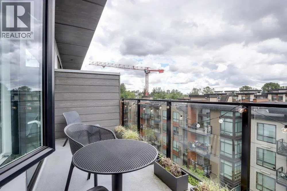 725 MARINE DRIVE