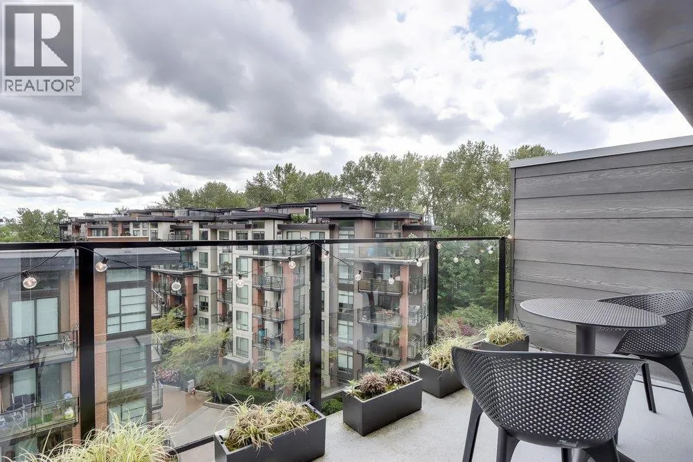 725 MARINE DRIVE