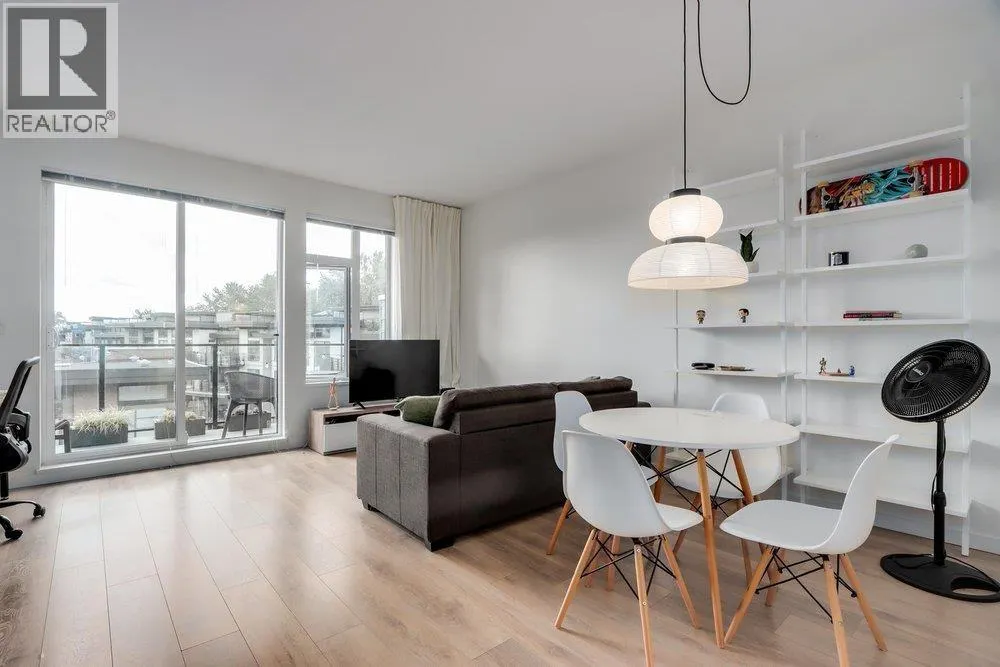 725 MARINE DRIVE