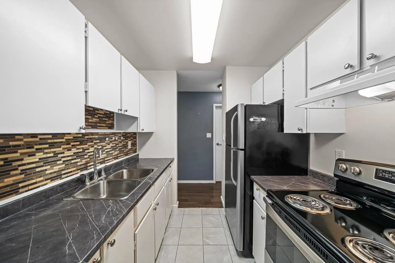 315 1850 SOUTHMERE CRESCENT