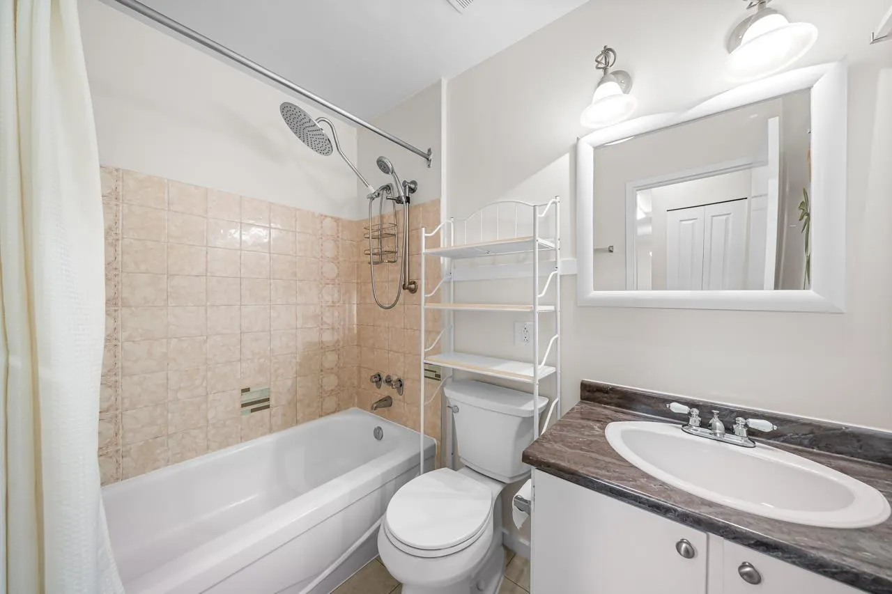 315 1850 SOUTHMERE CRESCENT