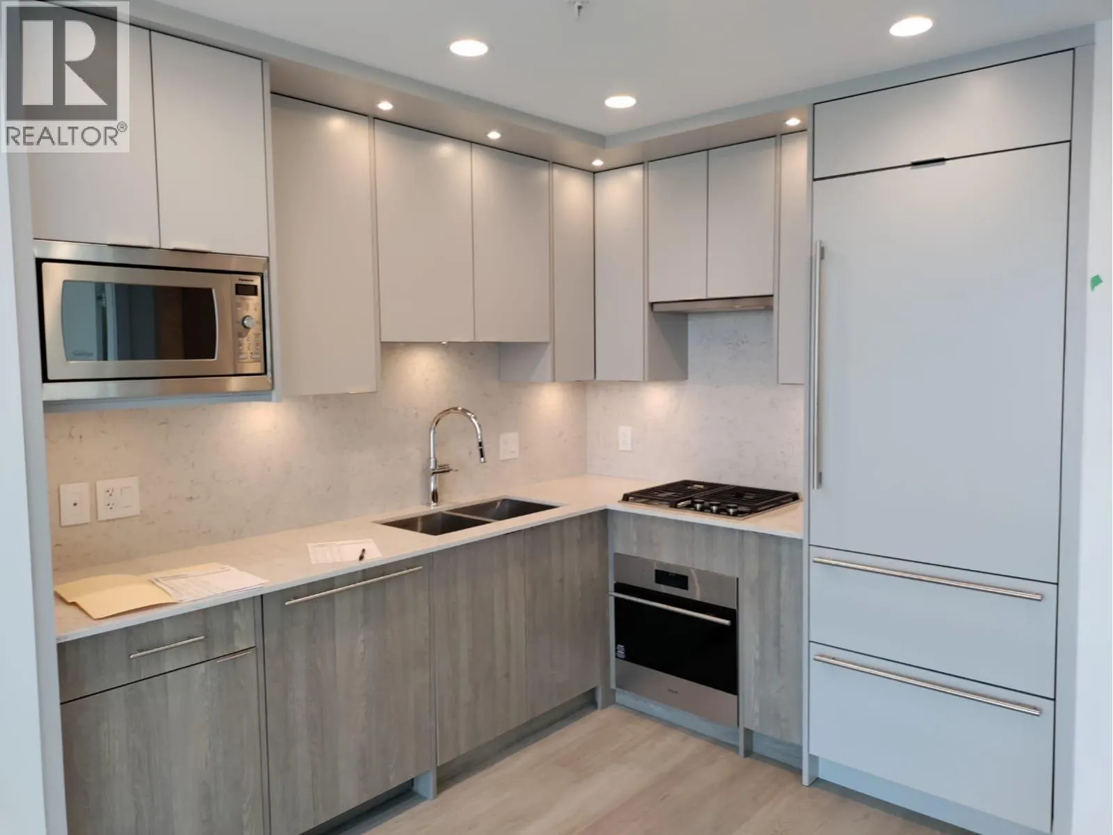 3xx 7638 CAMBIE STREET