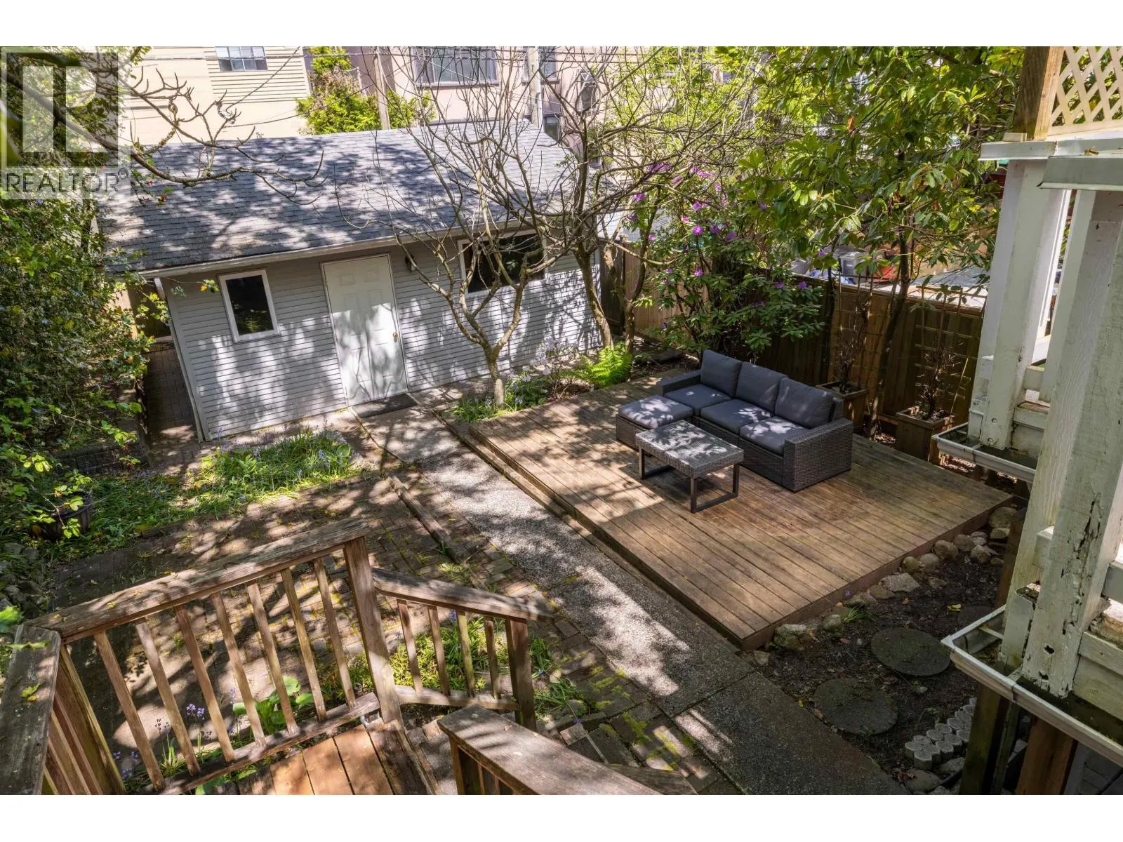 4343 W 11TH AVENUE