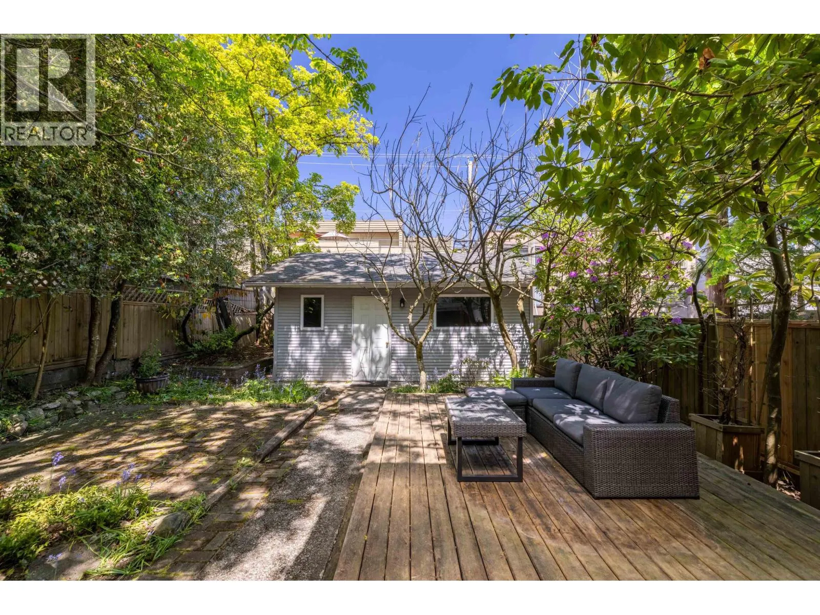 4343 W 11TH AVENUE