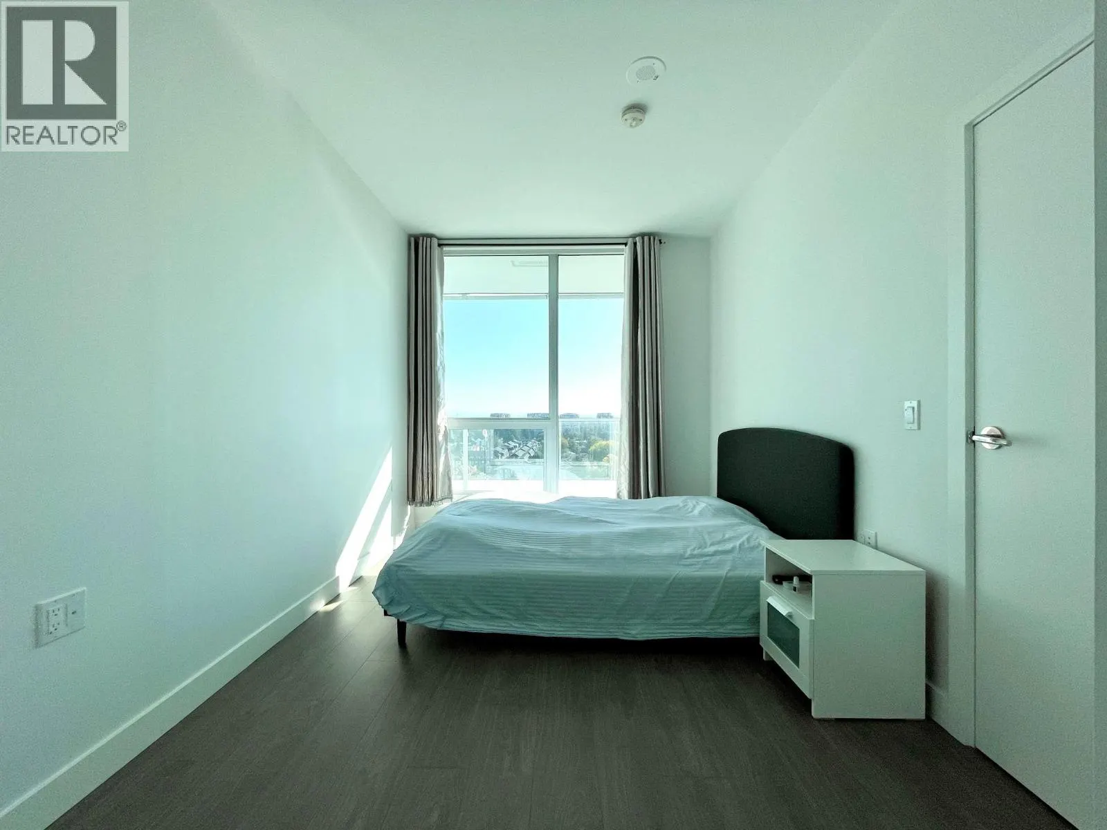 1413 8133 COOK ROAD