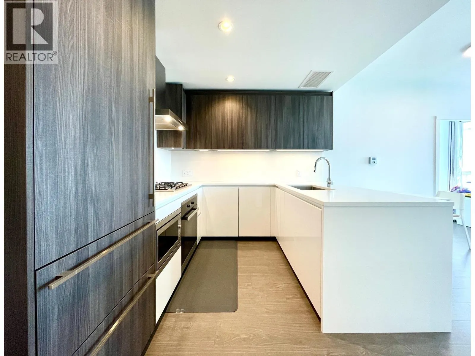 1413 8133 COOK ROAD