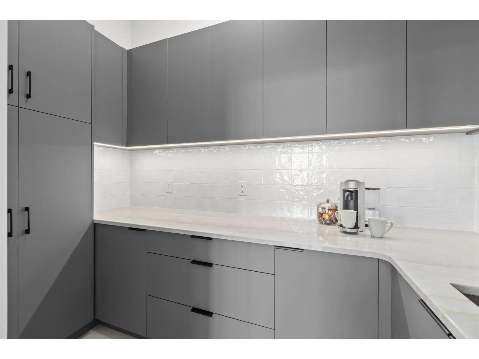 5487 MACLACHLAN PLACE|Promontory