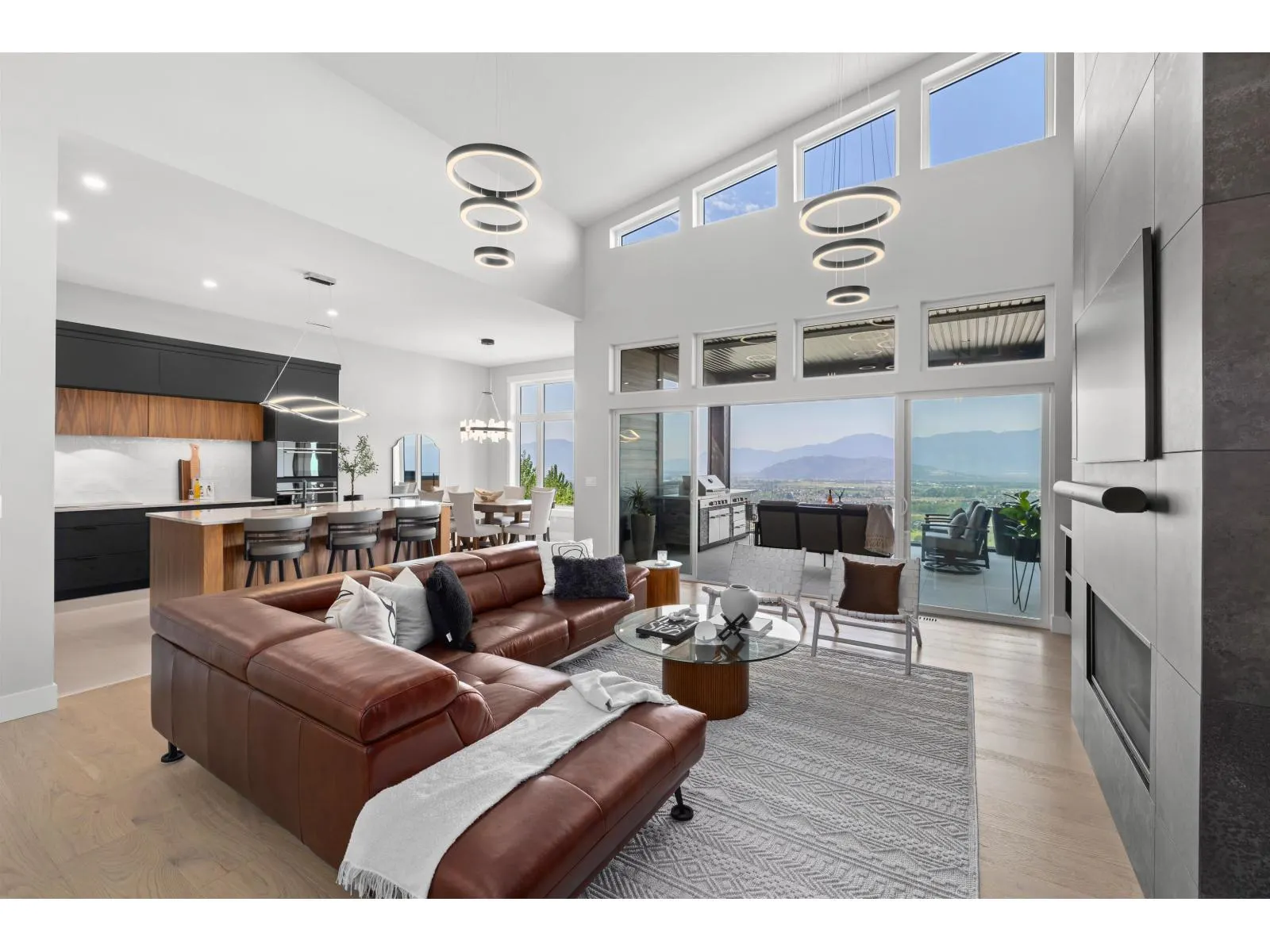5487 MACLACHLAN PLACE|Promontory