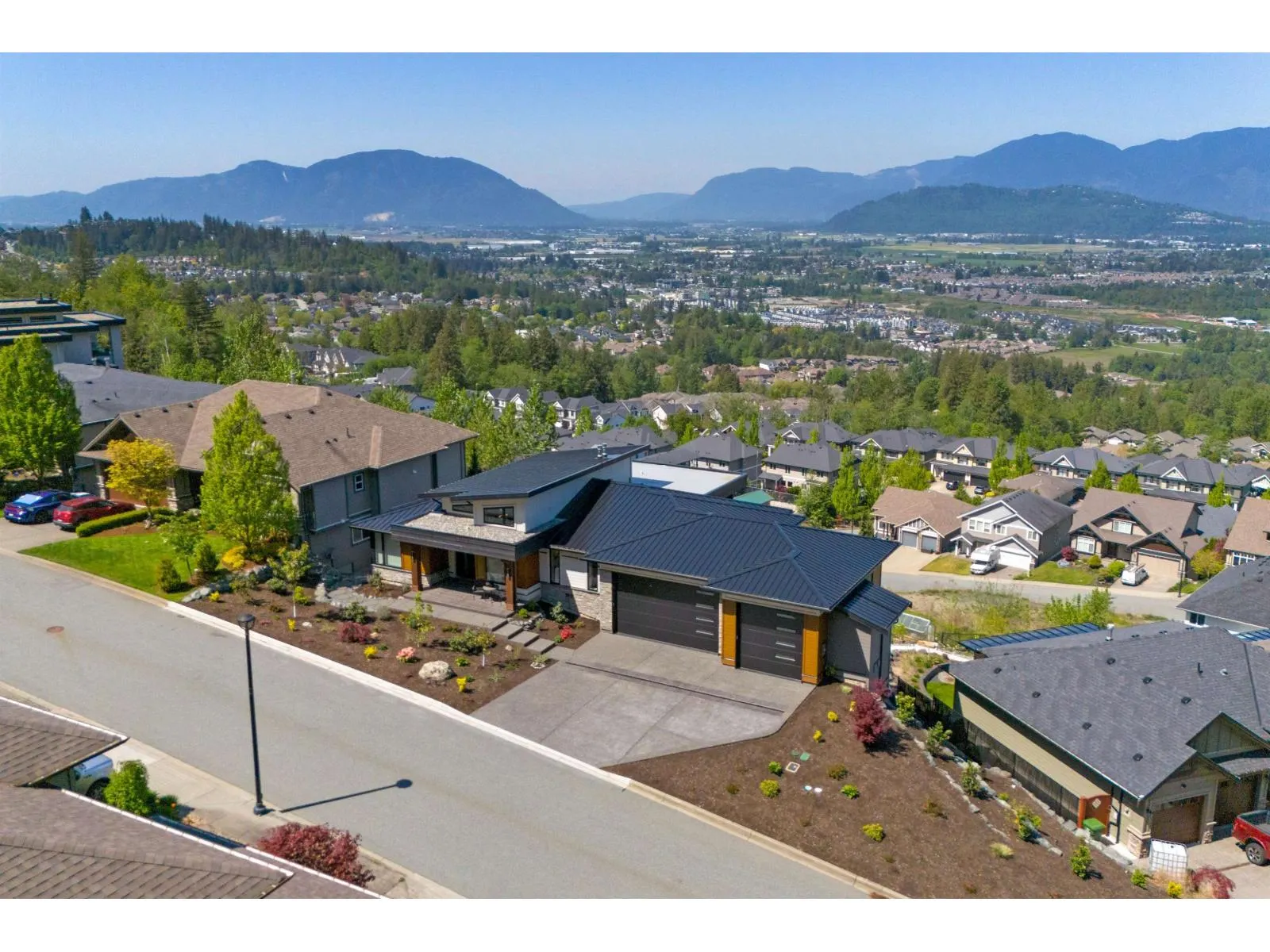 5487 MACLACHLAN PLACE|Promontory