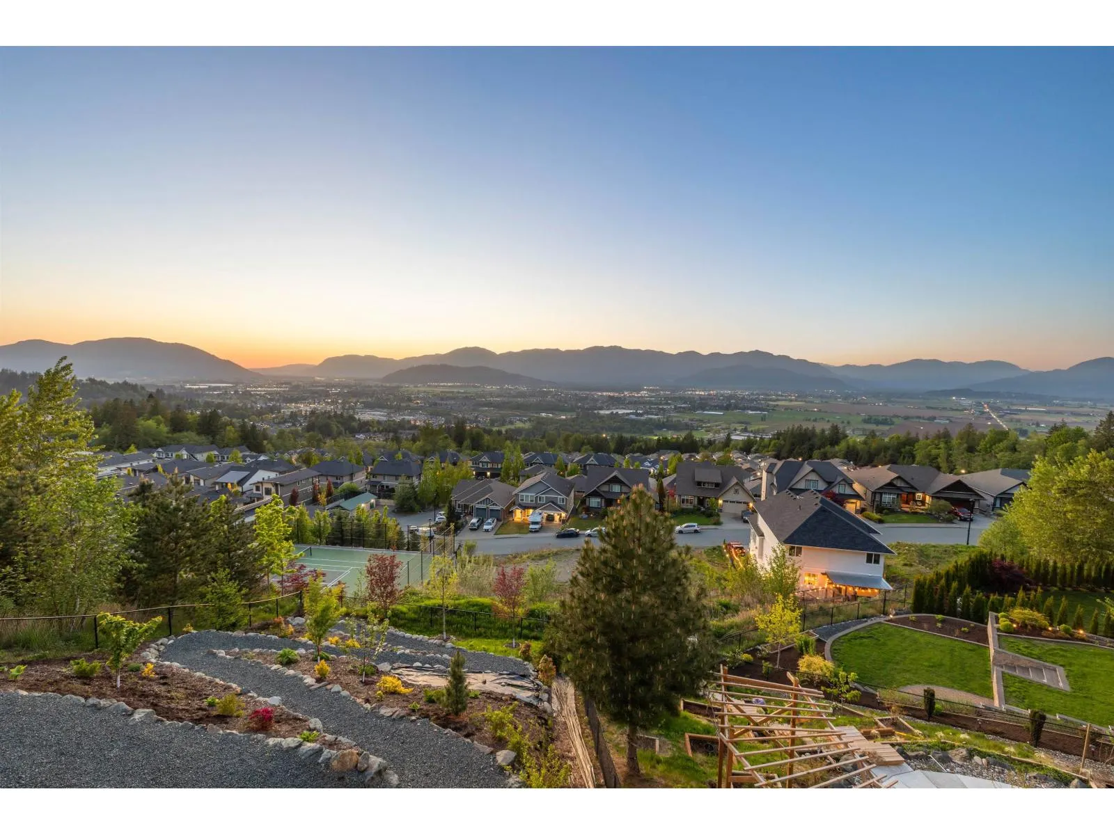 5487 MACLACHLAN PLACE|Promontory