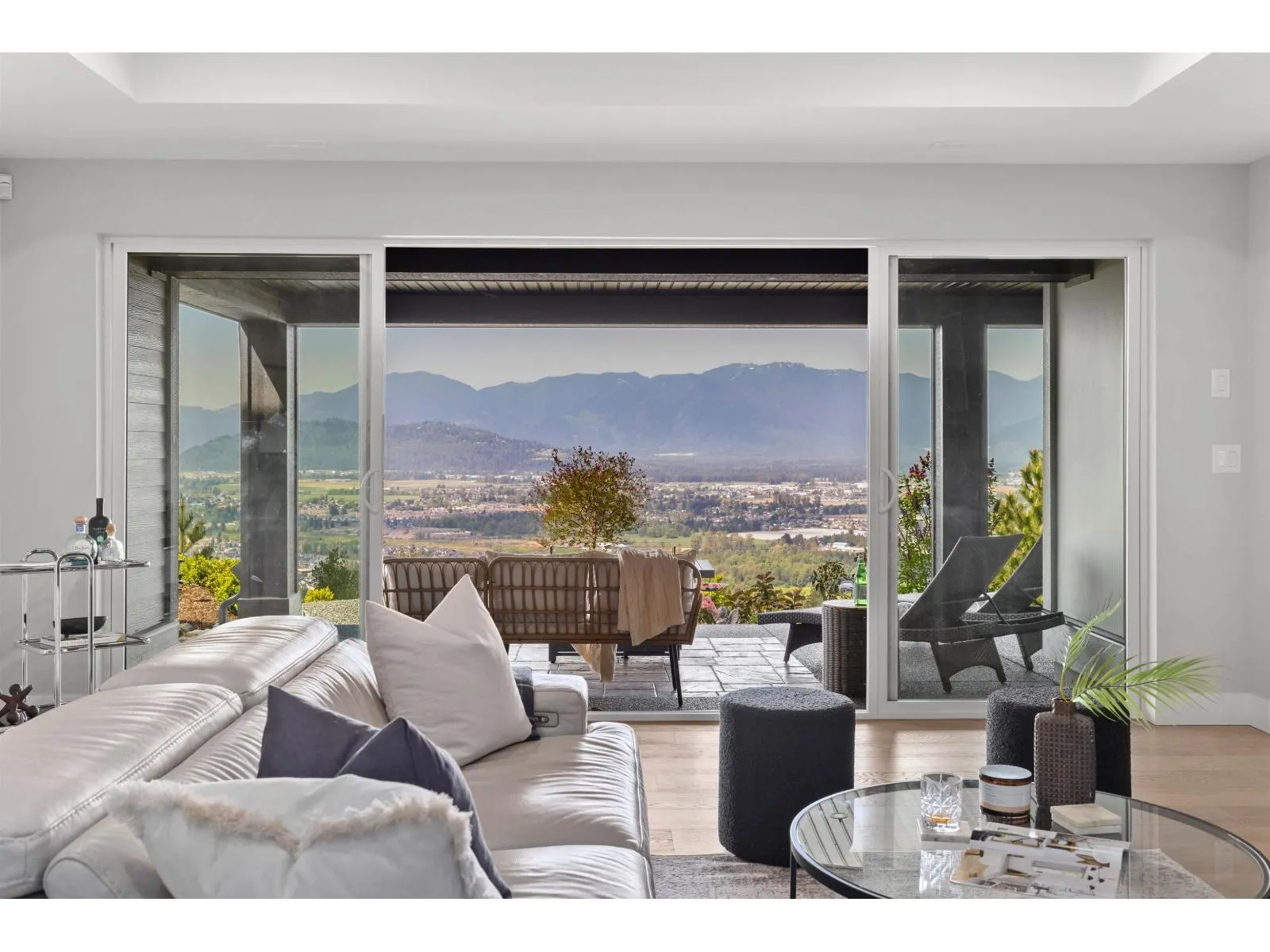 5487 MACLACHLAN PLACE|Promontory