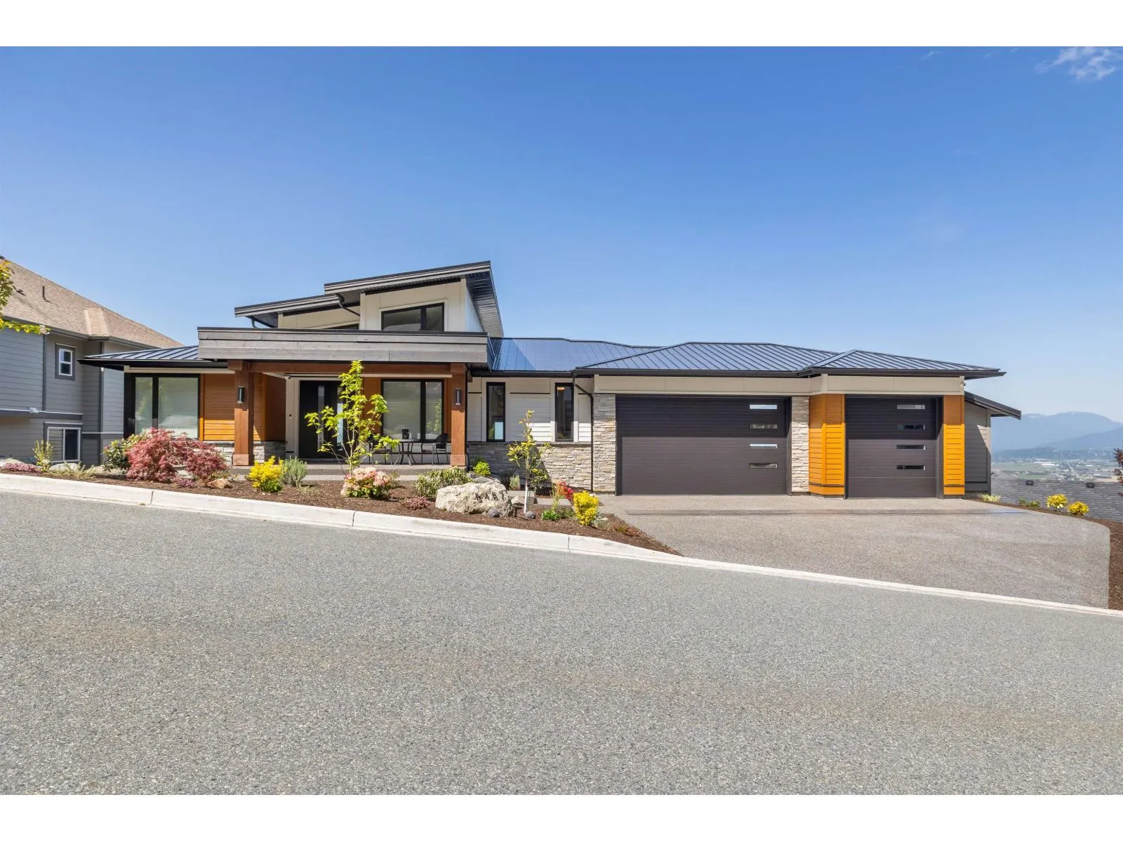 5487 MACLACHLAN PLACE|Promontory