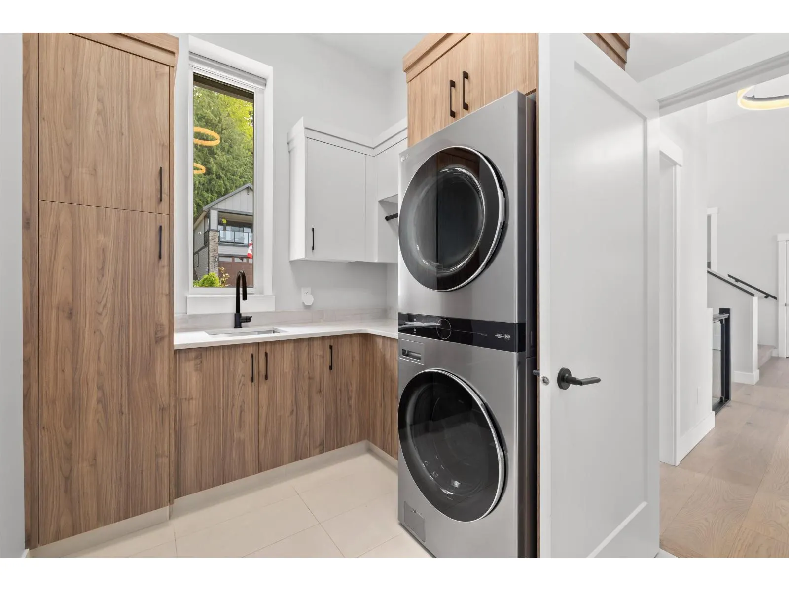 5487 MACLACHLAN PLACE|Promontory