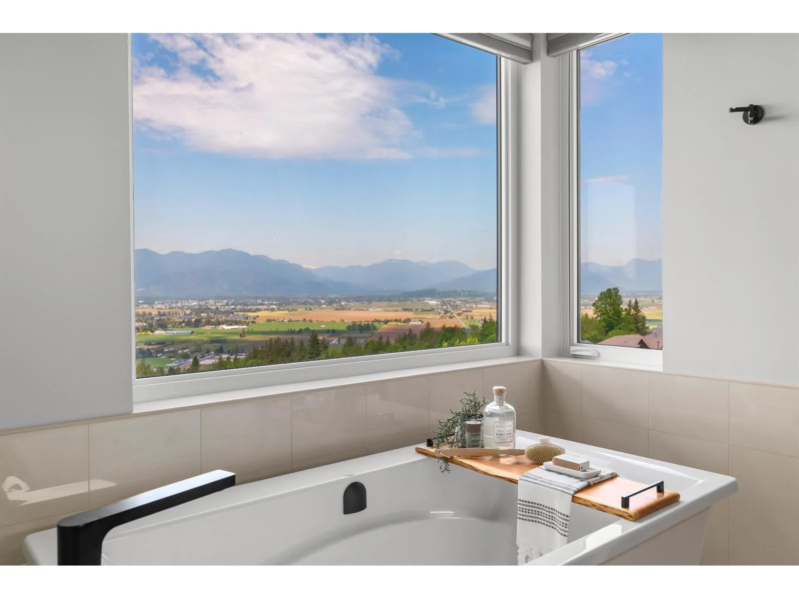 5487 MACLACHLAN PLACE|Promontory