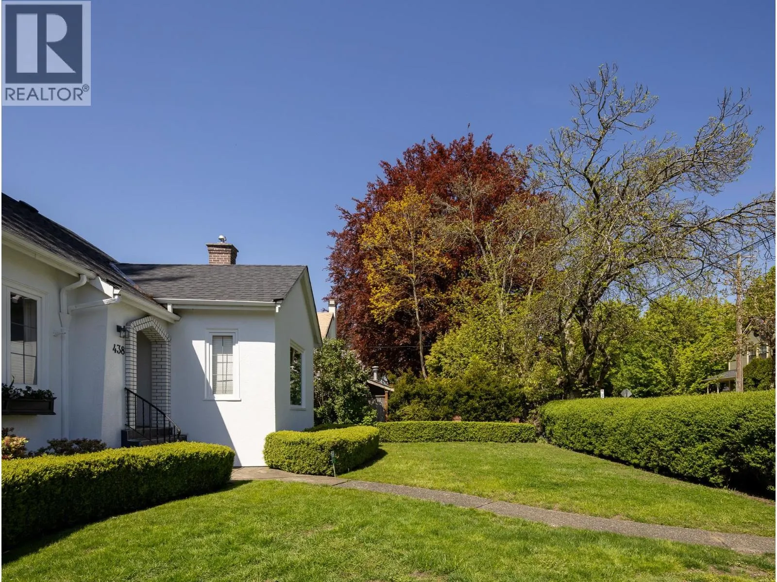 438 4TH STREET